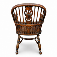 9 x RAC / Royal Antique Collection / Oak wheelback Windsor armchairs / 1980s