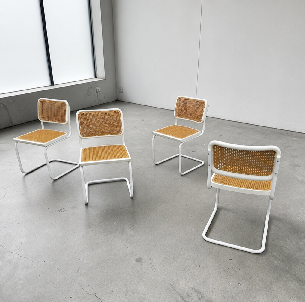 4 x cantilever white Cesca chair by Marcel Breuer B32 model / Bauhaus 1970s / made in Italy