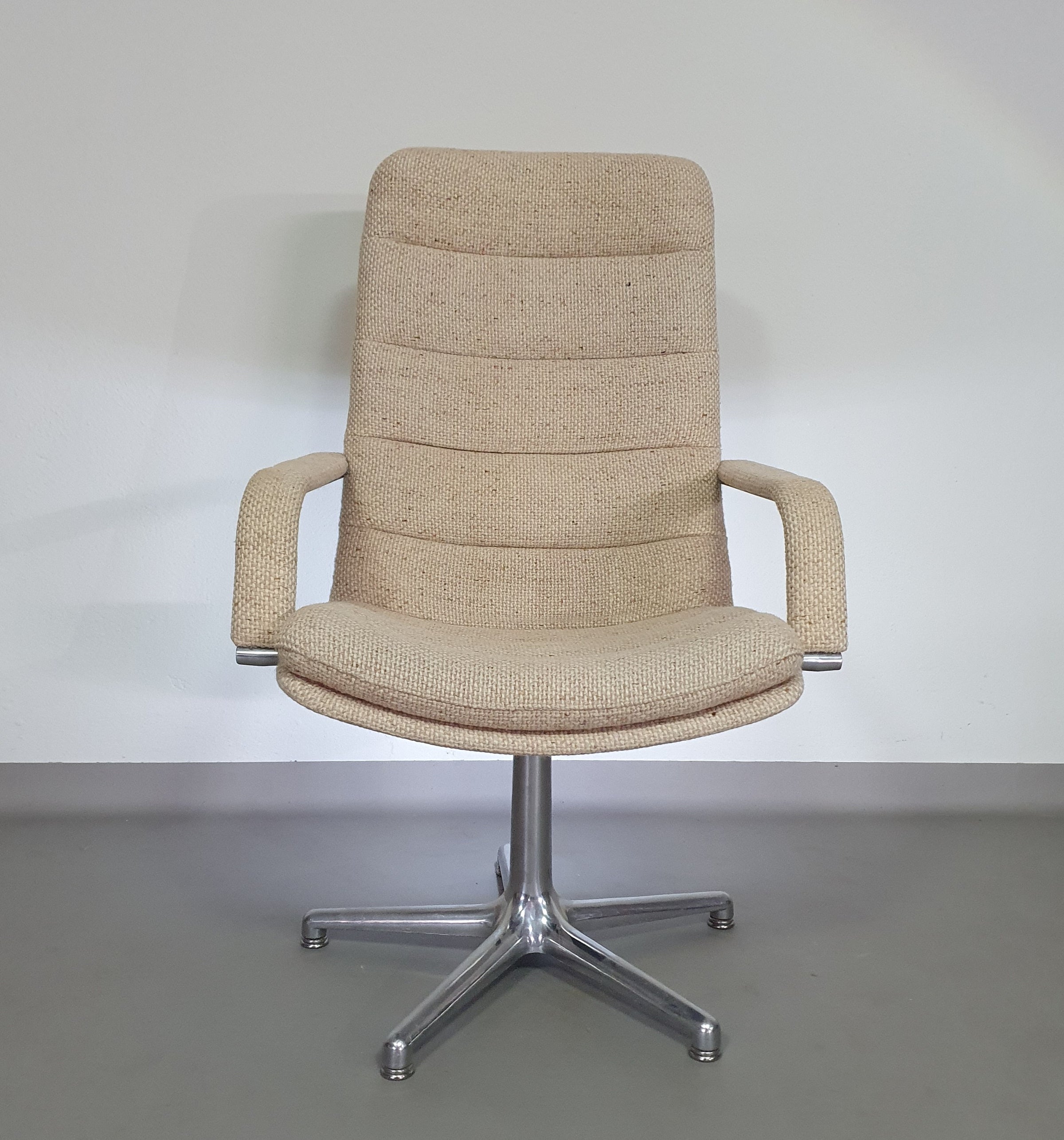 5 x Artifort hoge rug bureaustoel jaren 70 met fantastische originele wollen bekleding. Ongelooflijke staat. Geoffrey d. Harcourt