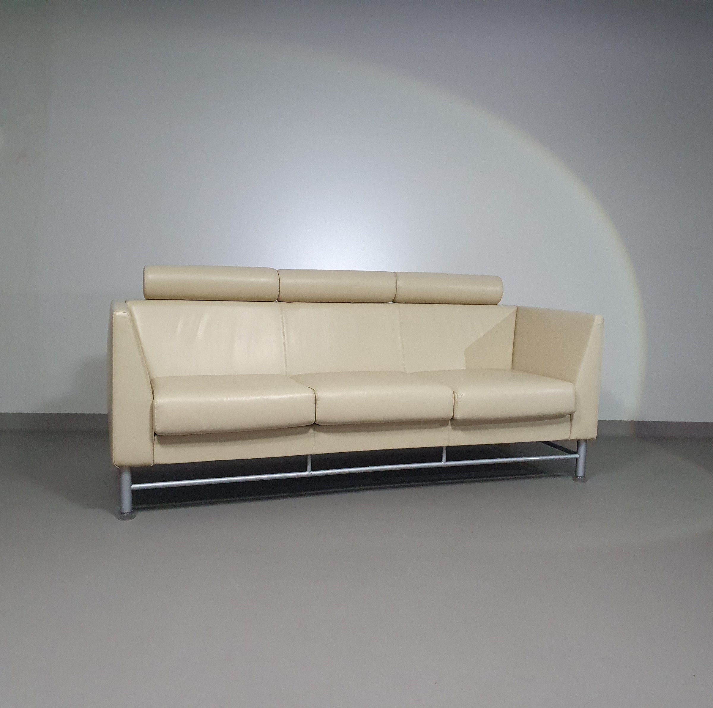 Eastside Sofa van Ettore Sottsass voor Knoll