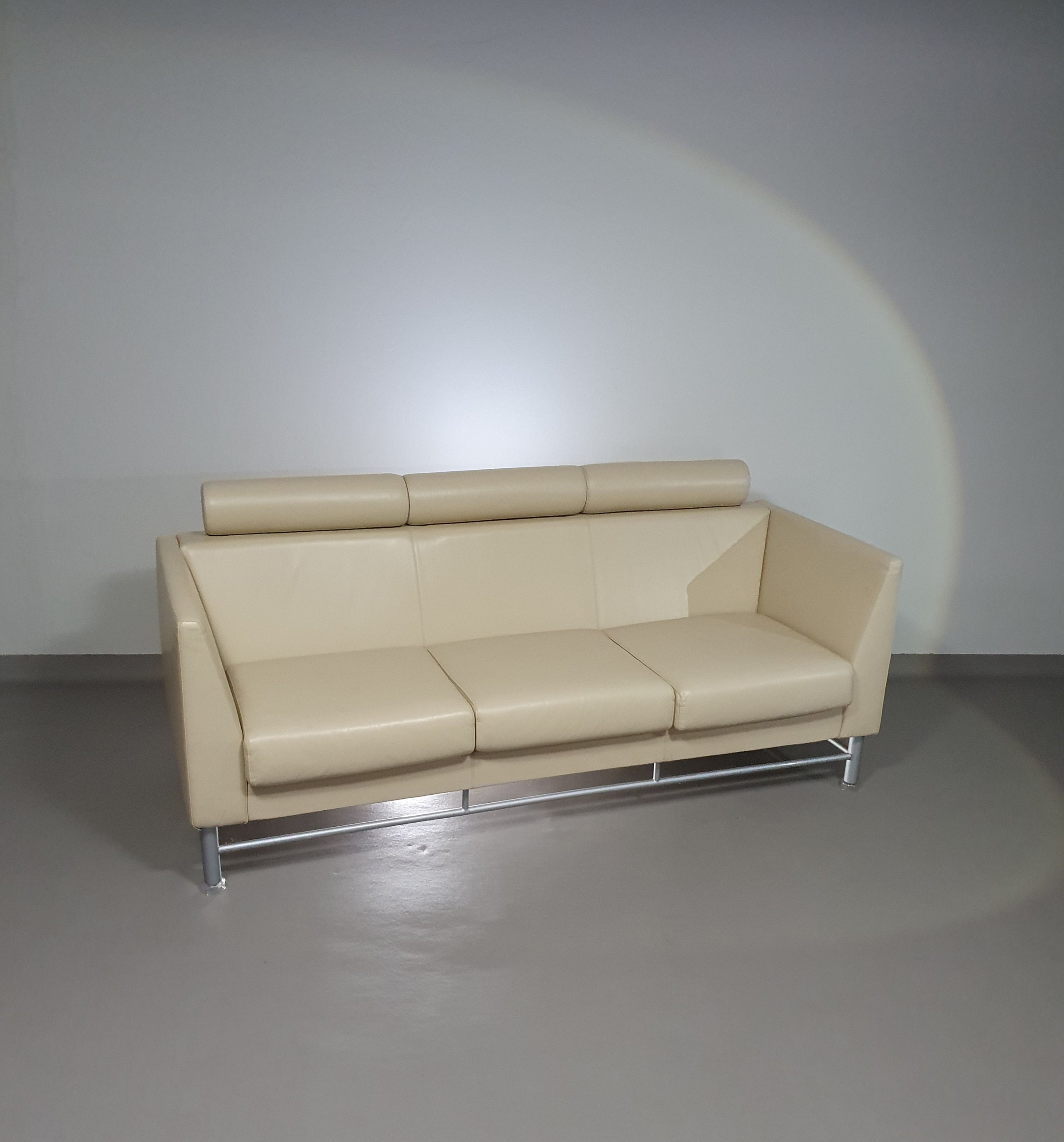 Eastside Sofa van Ettore Sottsass voor Knoll