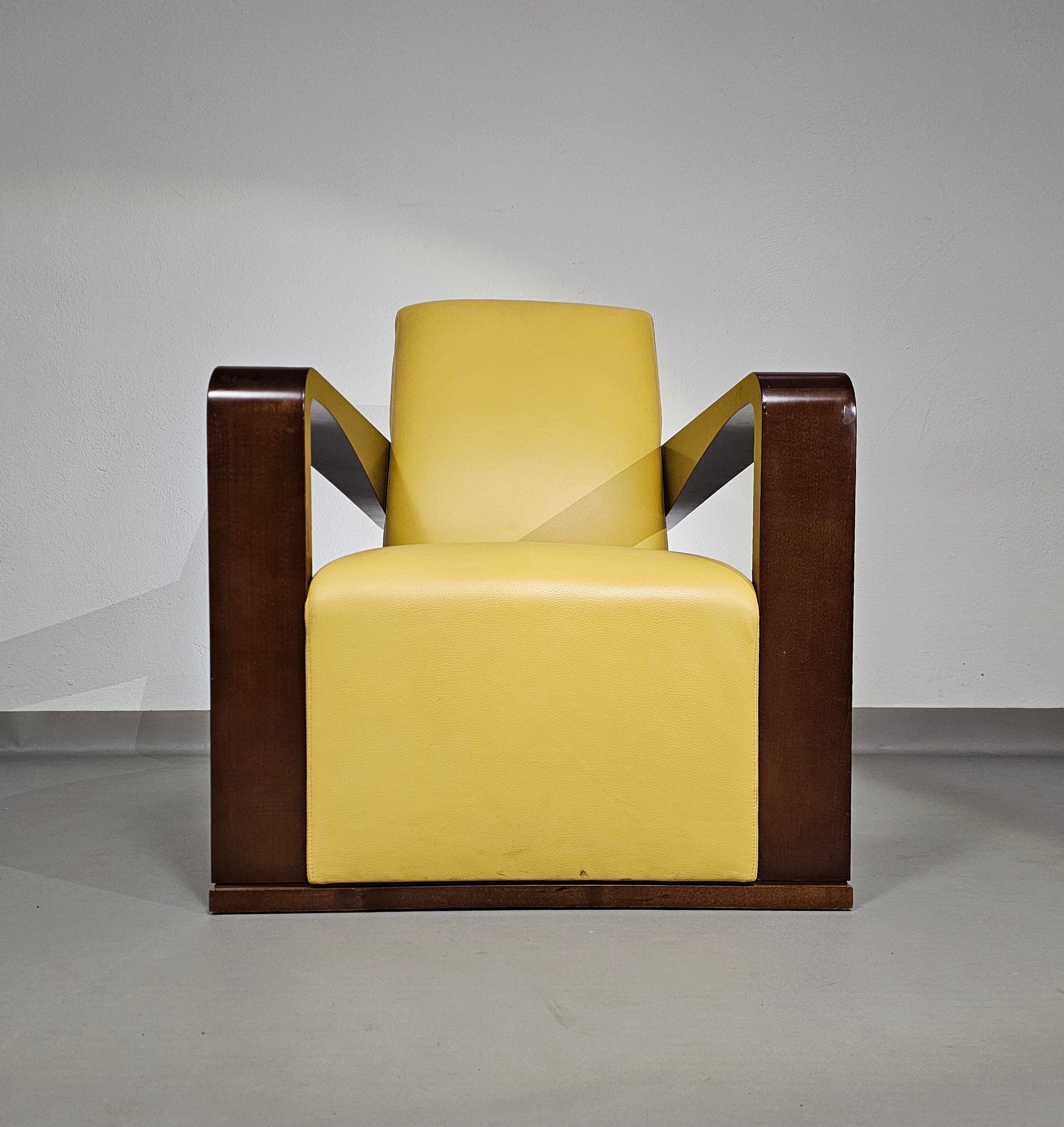 Hugo Ridder
 Prachtige staat / 2 x Ying fauteuil / Hurgues Chevalier / leer / van Chafik Gasmi