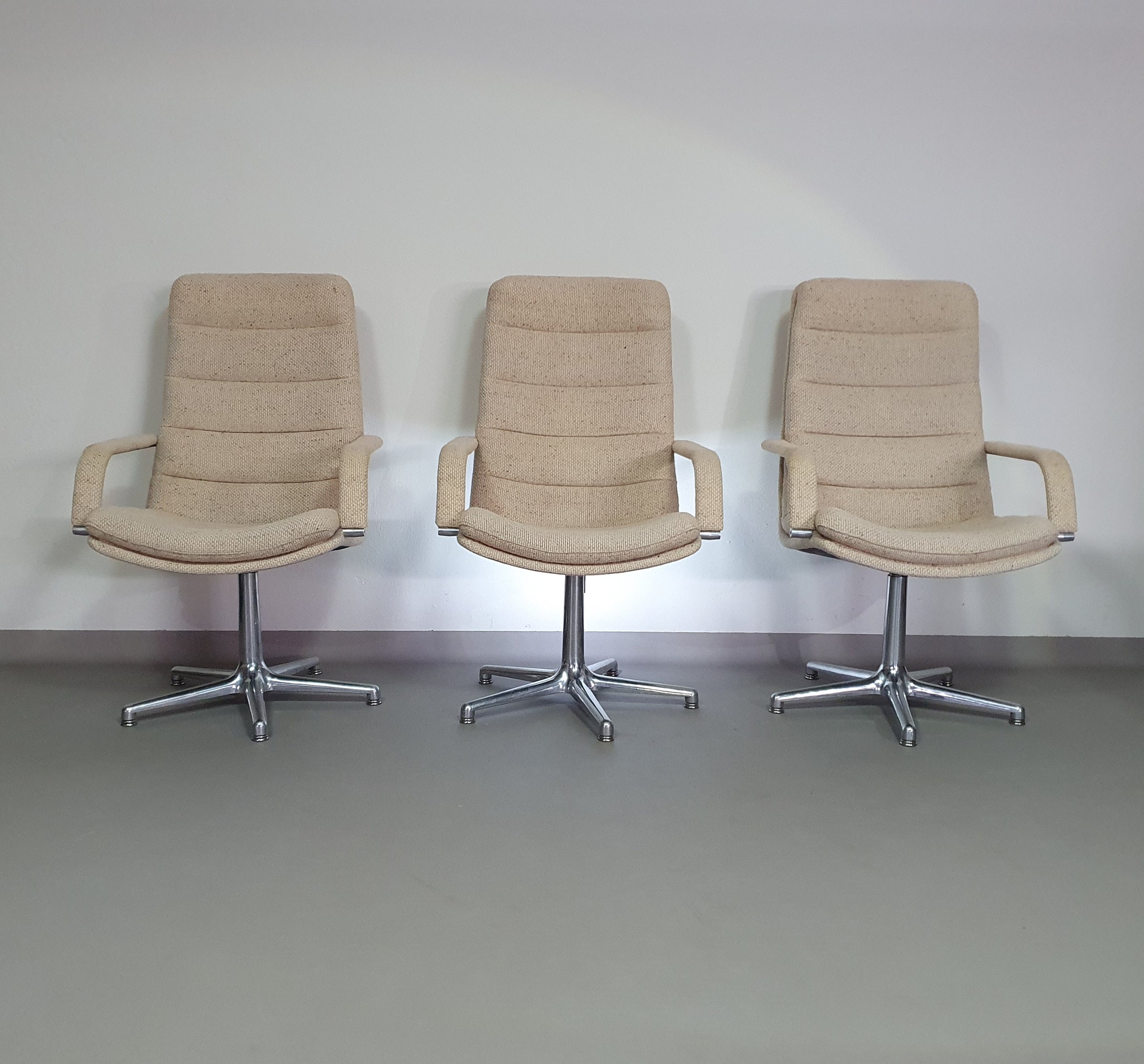 5 x Artifort hoge rug bureaustoel jaren 70 met fantastische originele wollen bekleding. Ongelooflijke staat. Geoffrey d. Harcourt