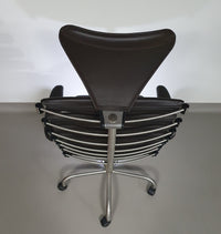 De Sede DS-2100/161 Executive Chair from our designer Home Office collection.
Mint condition 
Dark brown leather