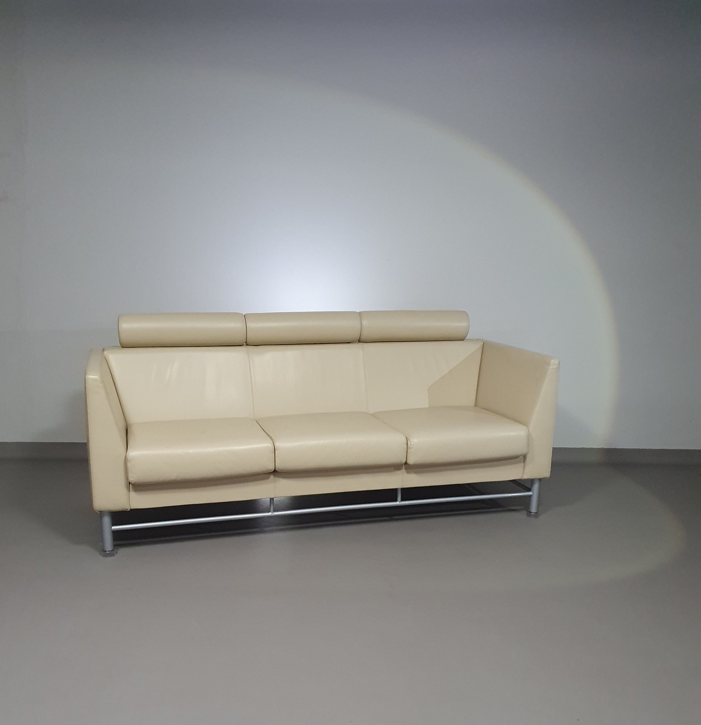 Eastside Sofa van Ettore Sottsass voor Knoll