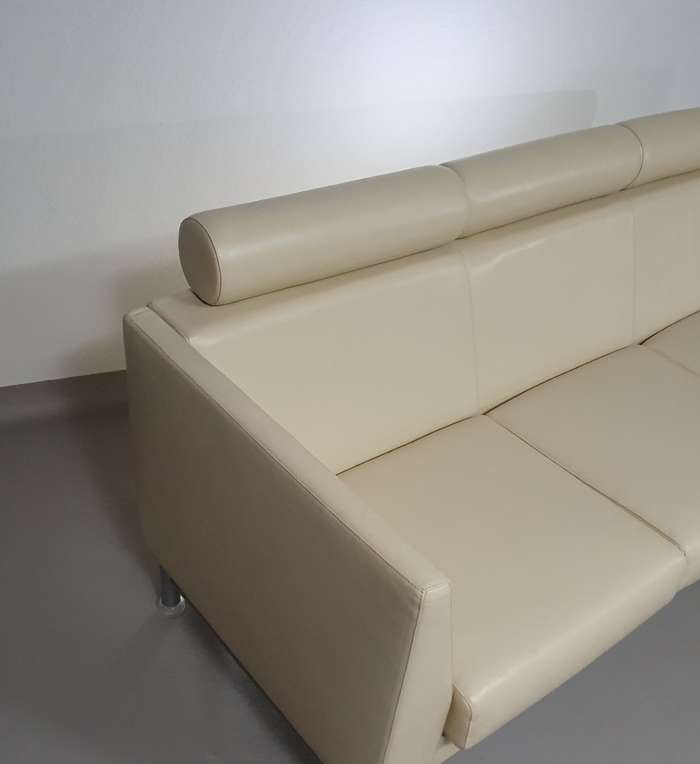 Eastside Sofa van Ettore Sottsass voor Knoll