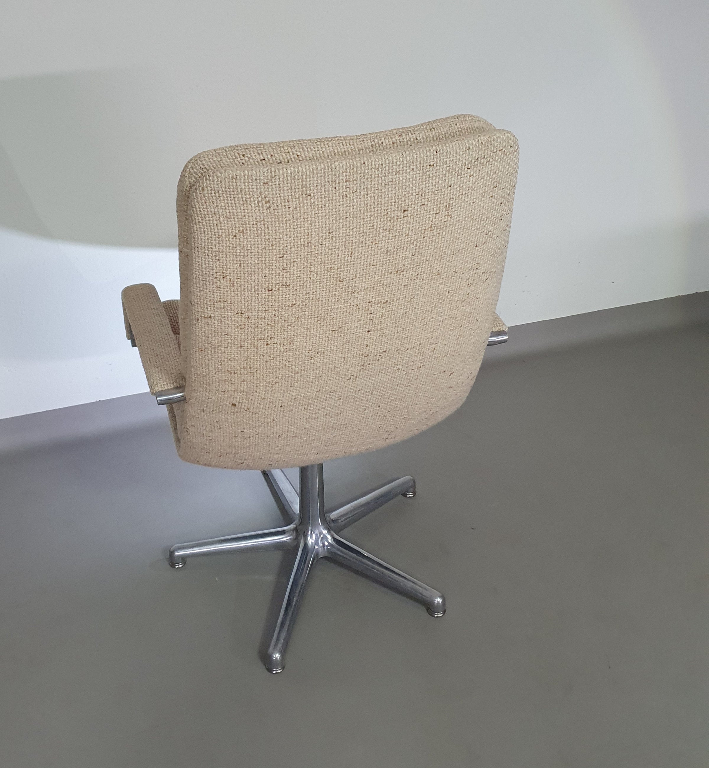 5 x Artifort hoge rug bureaustoel jaren 70 met fantastische originele wollen bekleding. Ongelooflijke staat. Geoffrey d. Harcourt