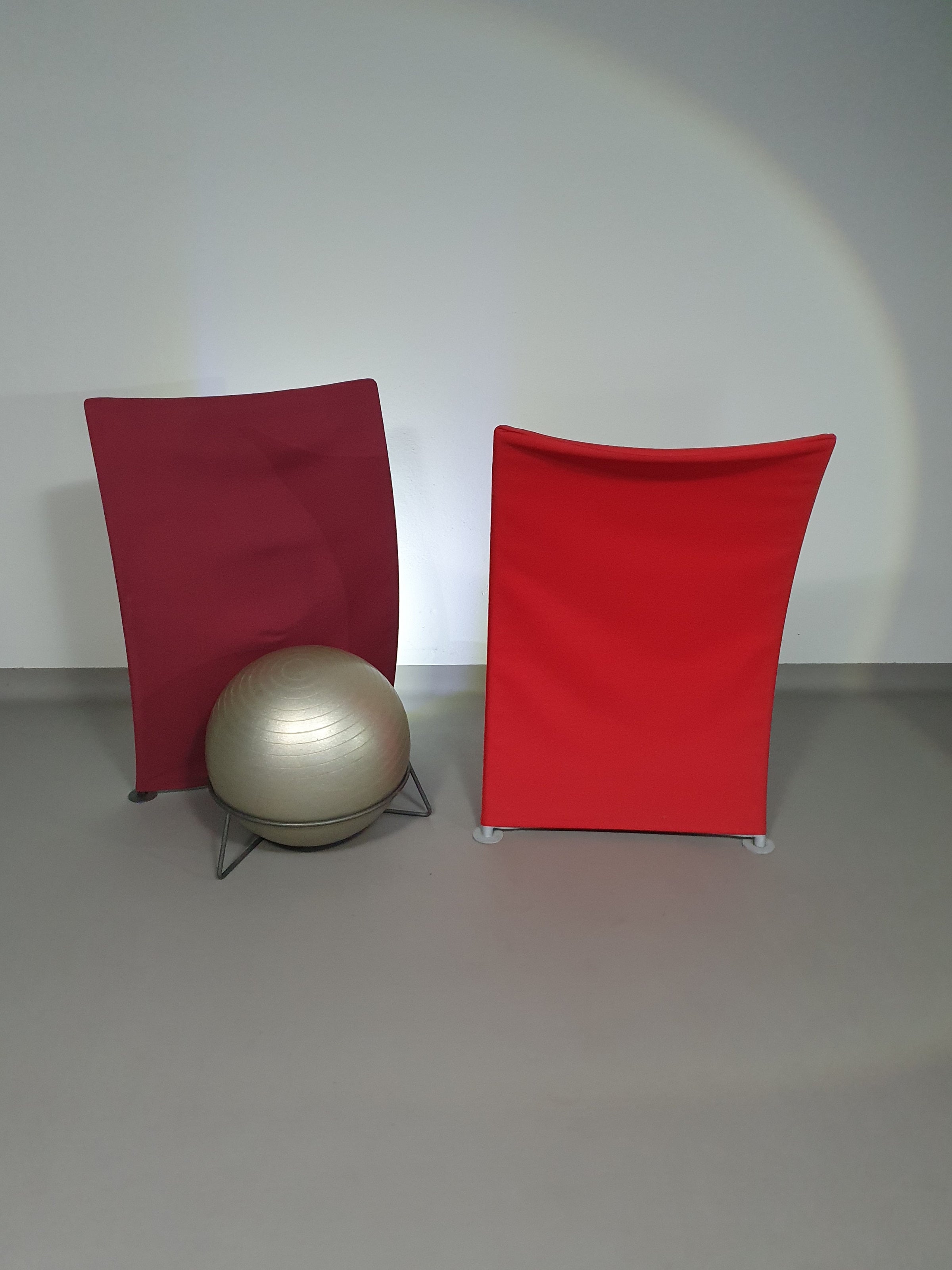 Italiaanse moderne bordeauxrode balfauteuil San Siro ontworpen door Fabrizio Ballardini, 1995