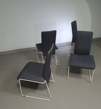 Walter antonis stoelen voor Henny de Jong.