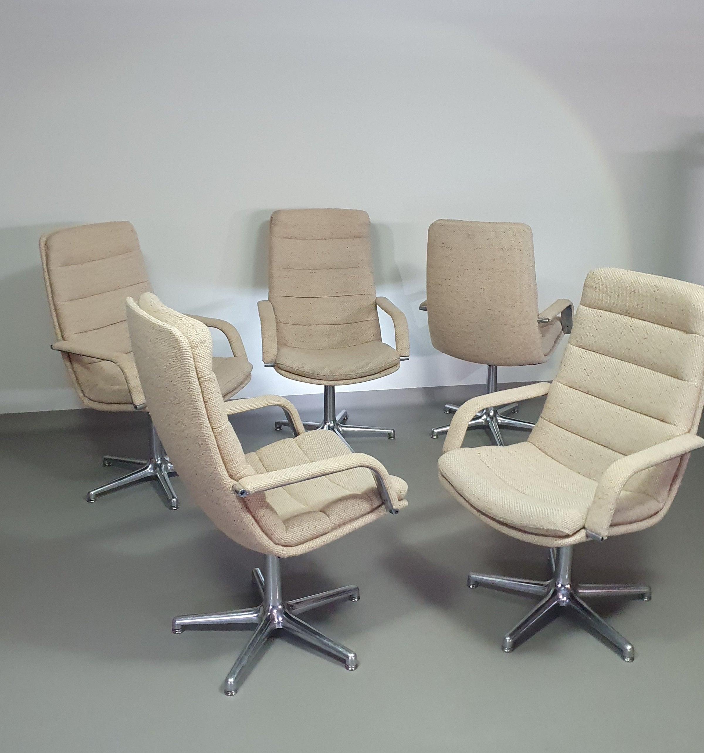 5 x Artifort hoge rug bureaustoel jaren 70 met fantastische originele wollen bekleding. Ongelooflijke staat. Geoffrey d. Harcourt