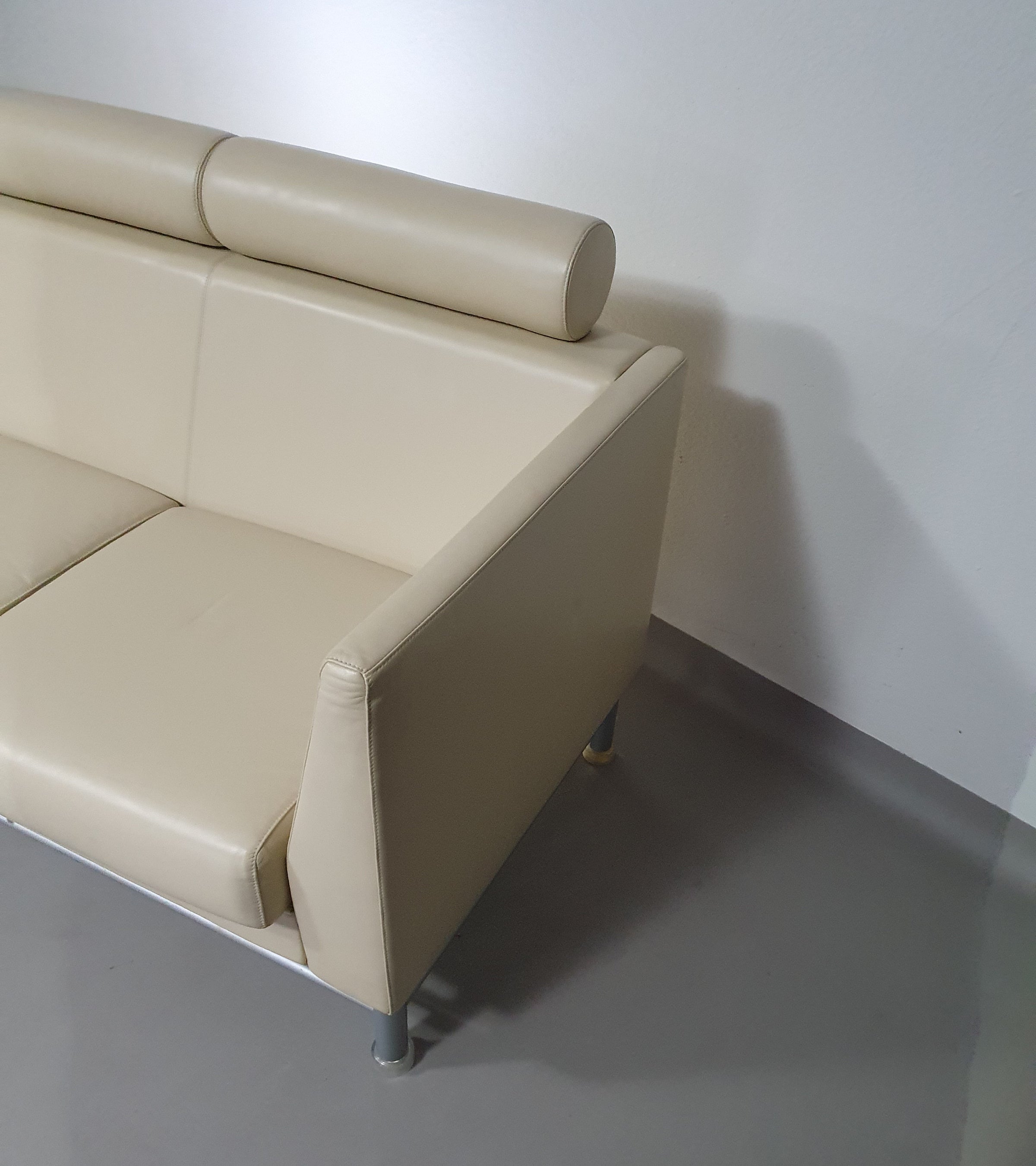 Eastside Sofa van Ettore Sottsass voor Knoll