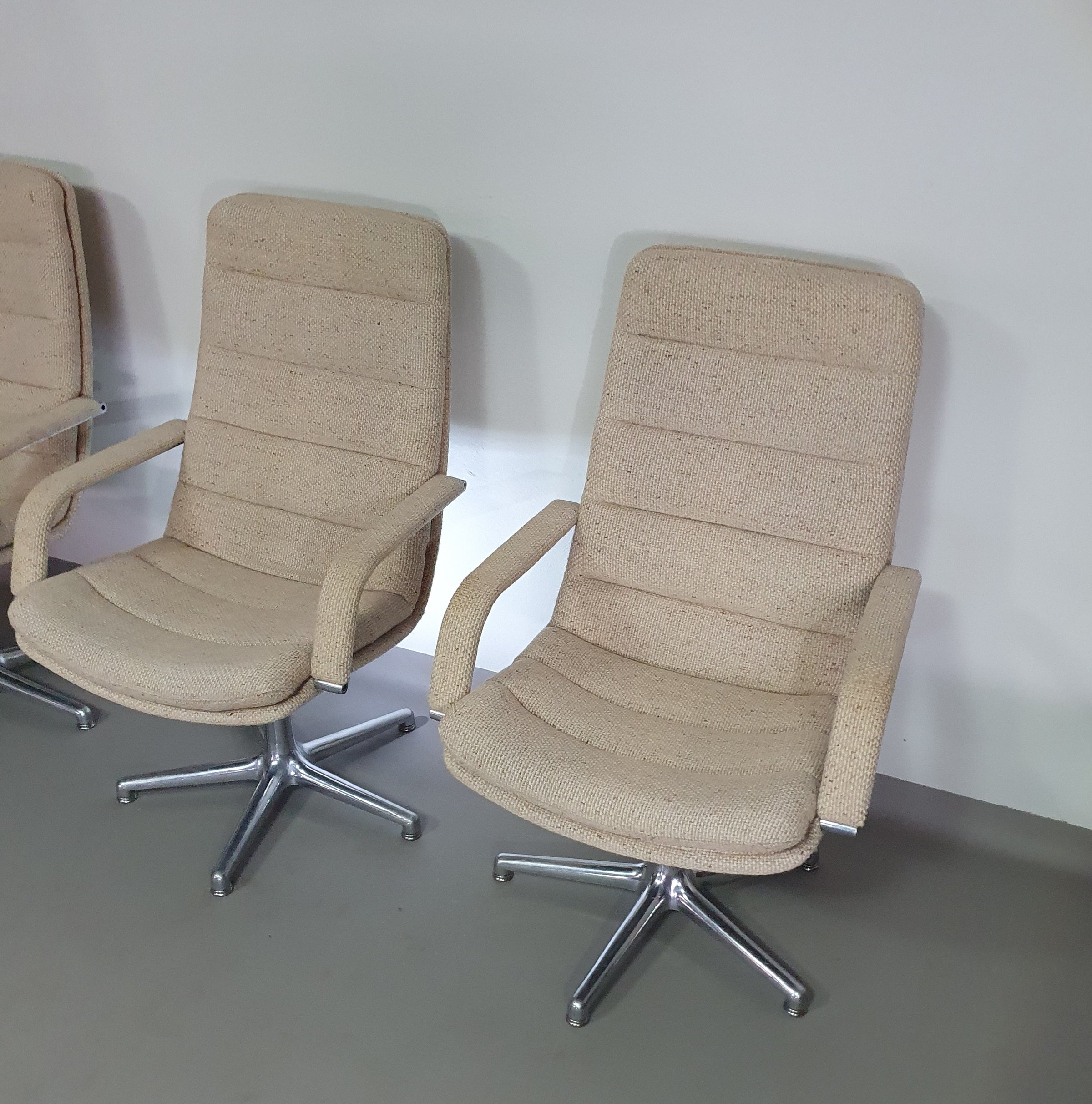 5 x Artifort hoge rug bureaustoel jaren 70 met fantastische originele wollen bekleding. Ongelooflijke staat. Geoffrey d. Harcourt