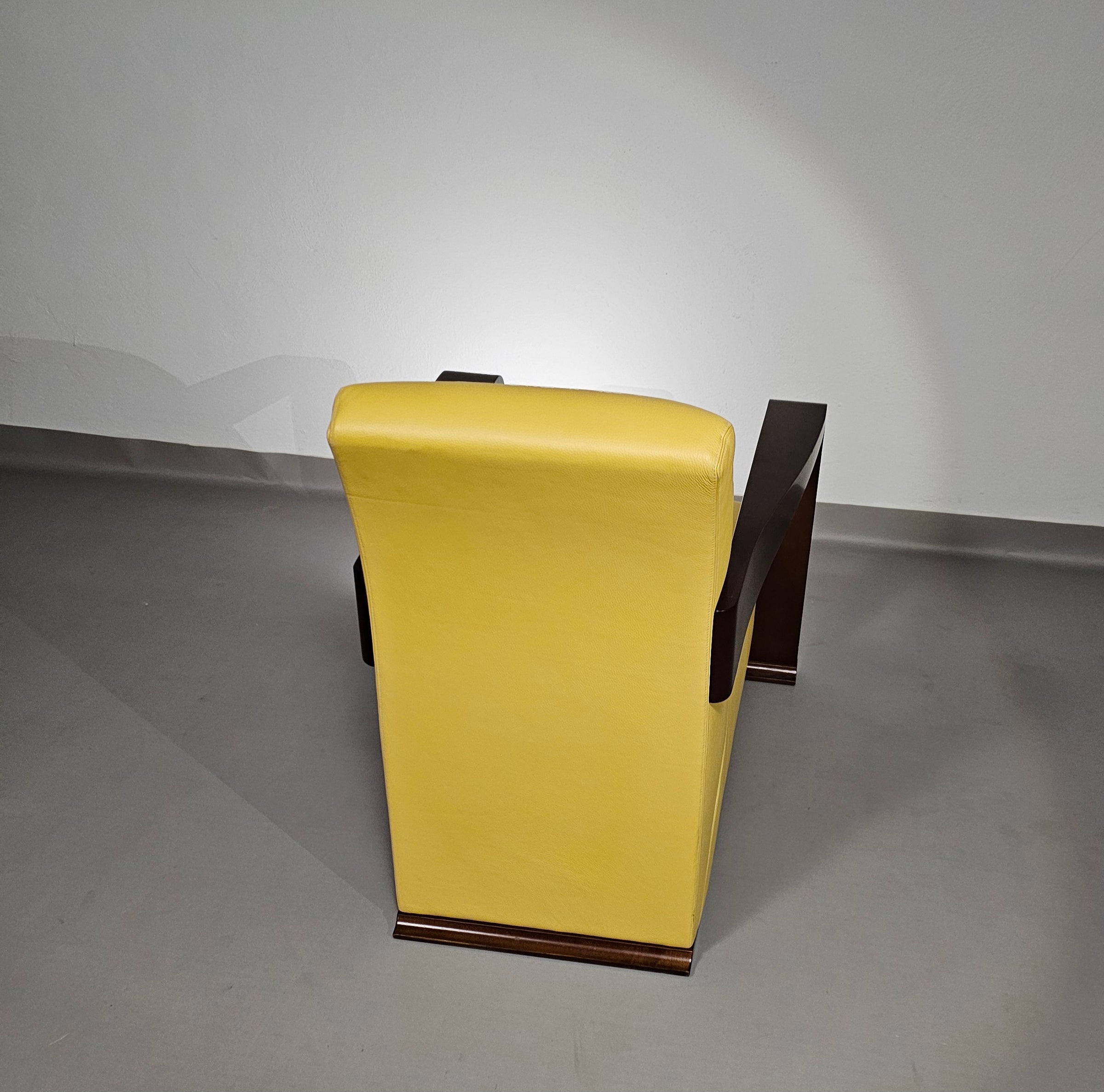 Hugo Ridder
 Prachtige staat / 2 x Ying fauteuil / Hurgues Chevalier / leer / van Chafik Gasmi