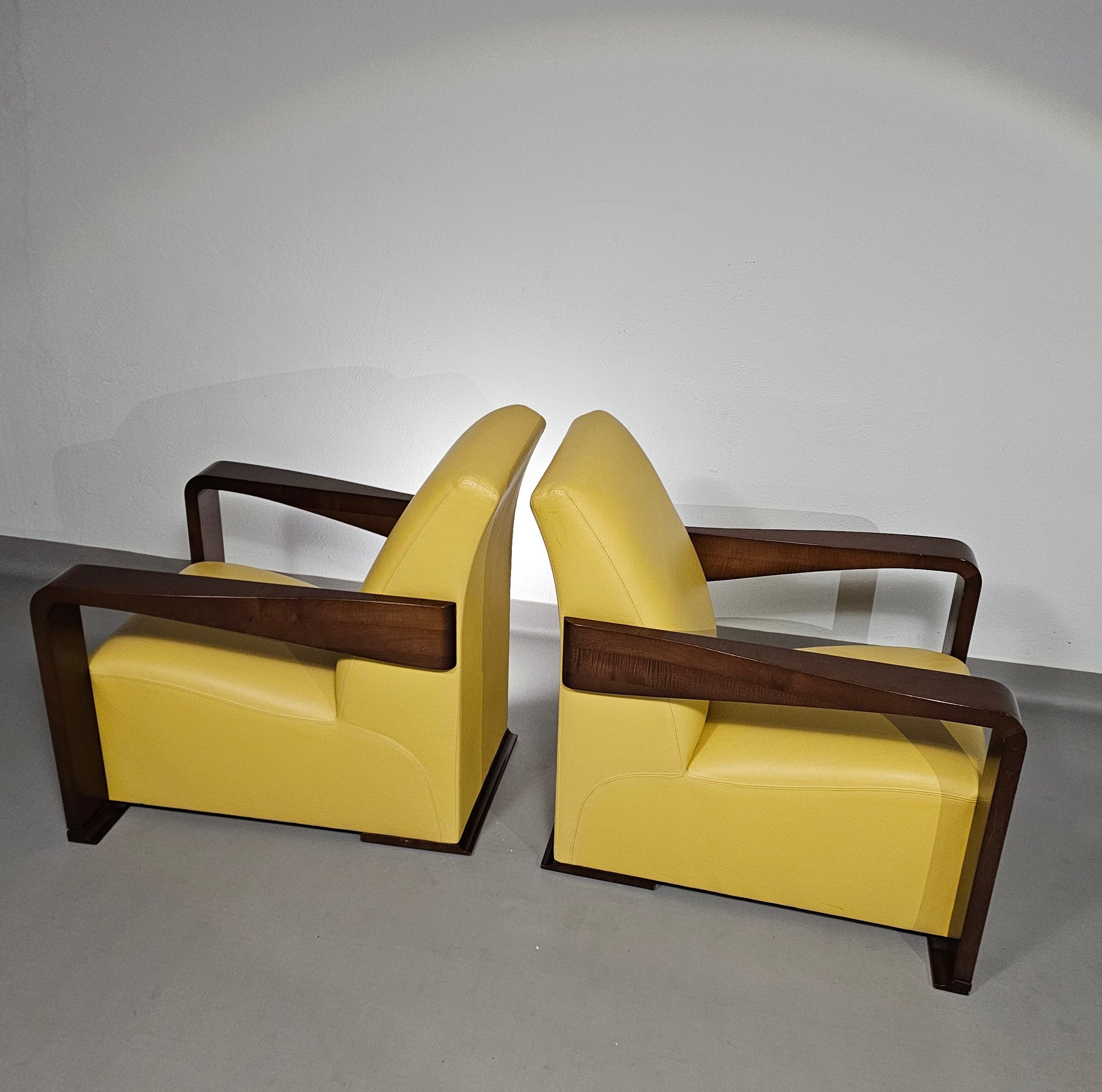 Hugo Ridder
 Prachtige staat / 2 x Ying fauteuil / Hurgues Chevalier / leer / van Chafik Gasmi