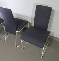 Walter antonis stoelen voor Henny de Jong.