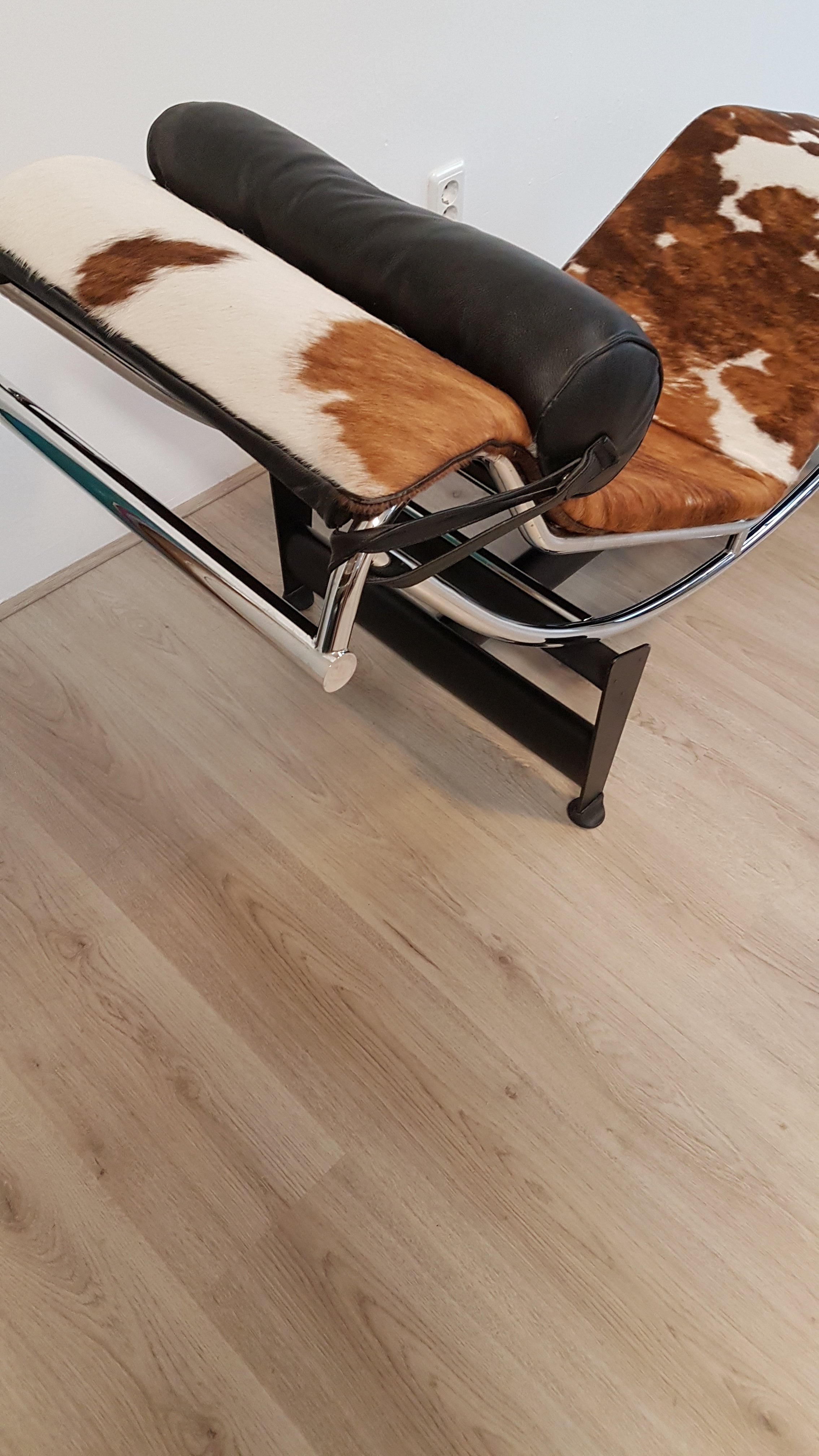 Chaise longue pony skin for Alivar