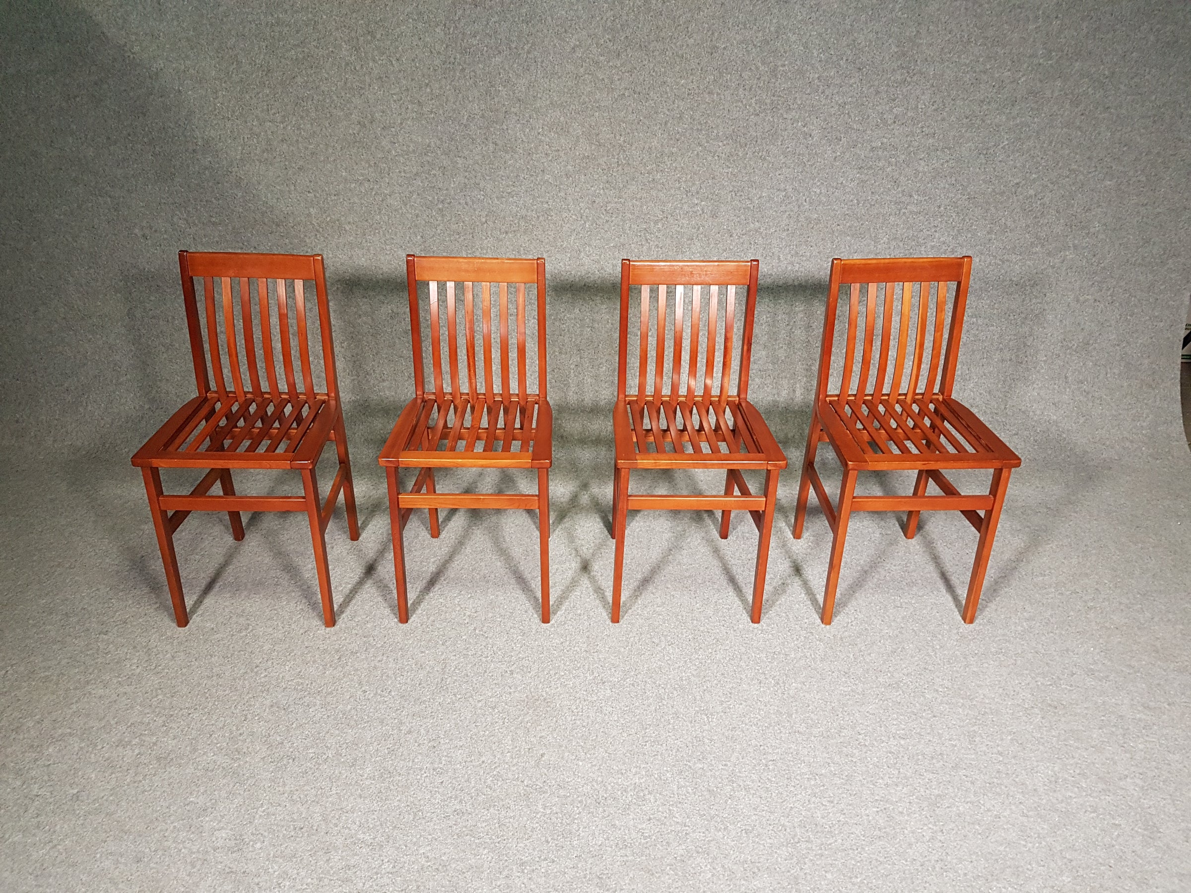 4 x beautiful Milano Chairs cherry wood by Aldo Rossi for Molteni, 1980s