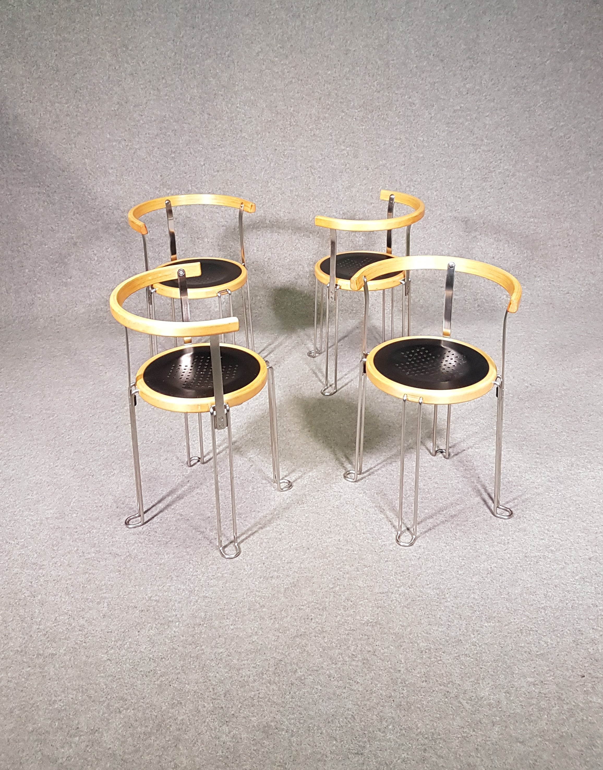 Set 4 postmoderne fauteuils B6 - Borge Lindau voor Bla Station - jaren 80