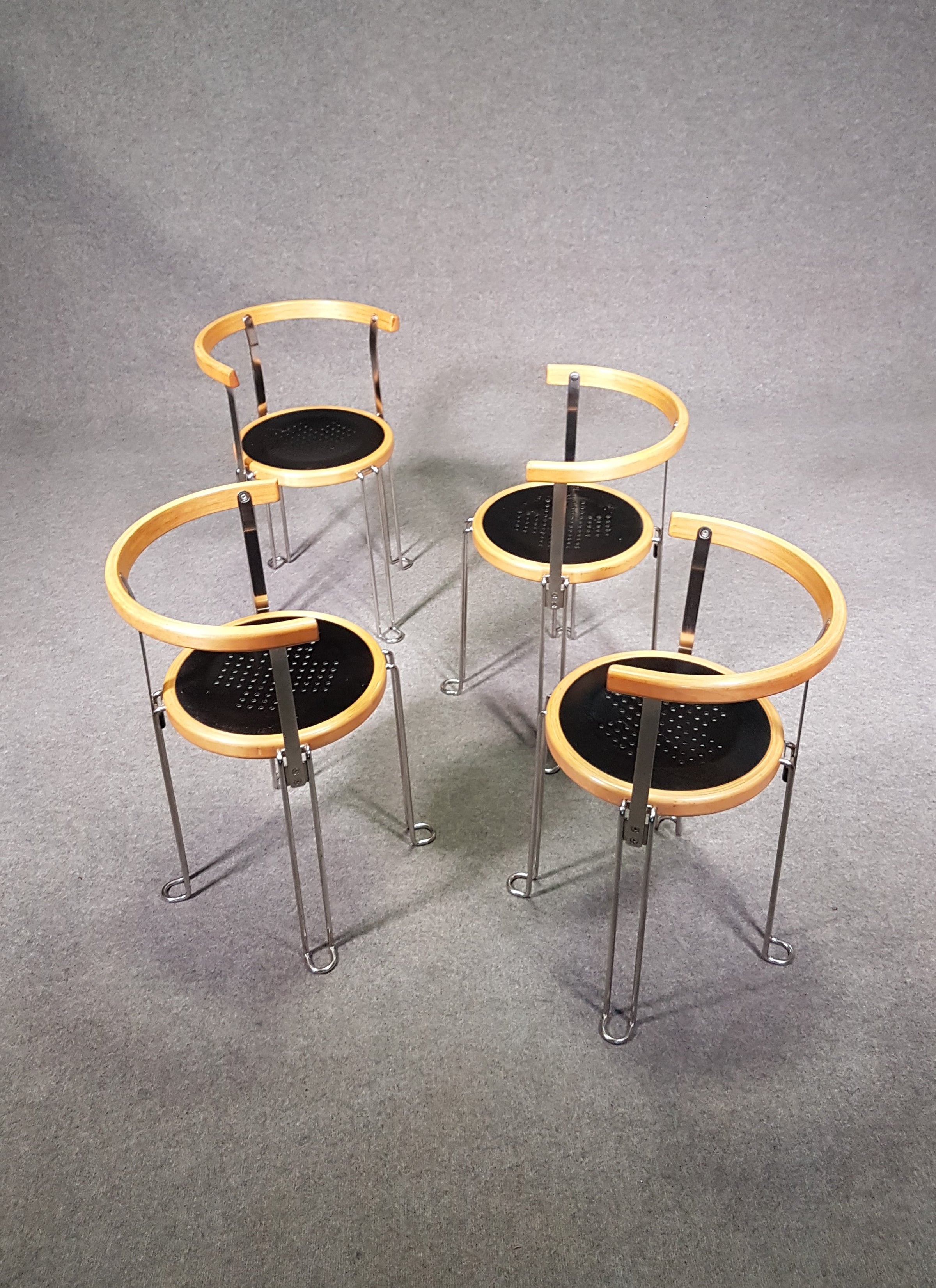 Set 4 postmoderne fauteuils B6 - Borge Lindau voor Bla Station - jaren 80