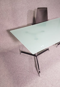 Italian tripod table / mat glass table top / Gabriel Teixidó