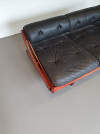 Gianni Songia Zwarte leren slaapbank model GS-195 voor Sormani, Italië, 1963

 #giannisongia #dakbedekking #sormani