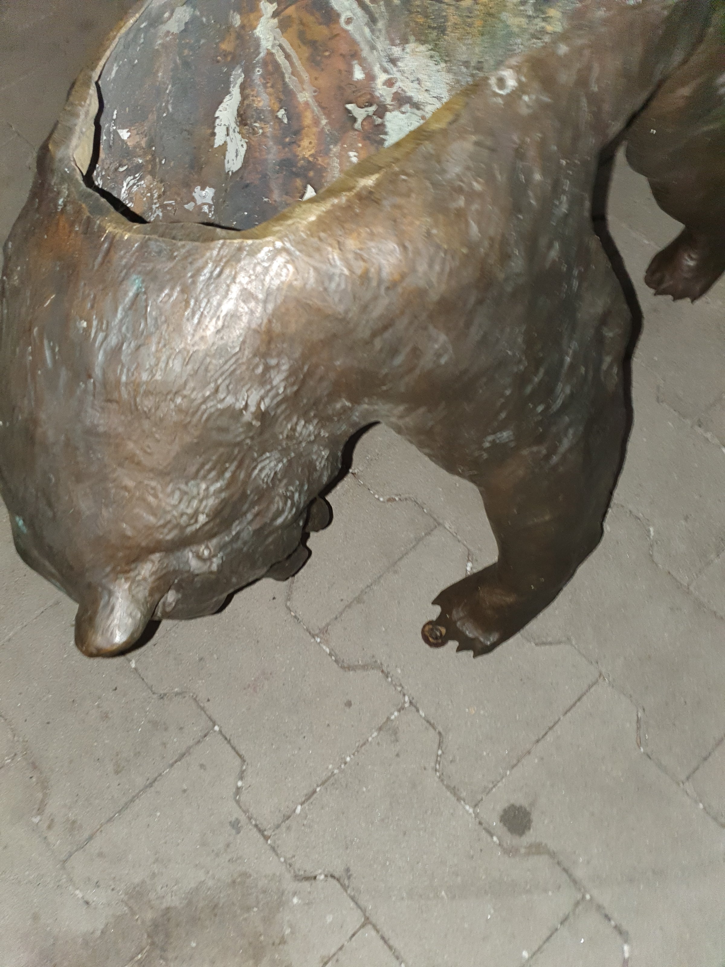 Well detailed bronze bear coffee table frame.