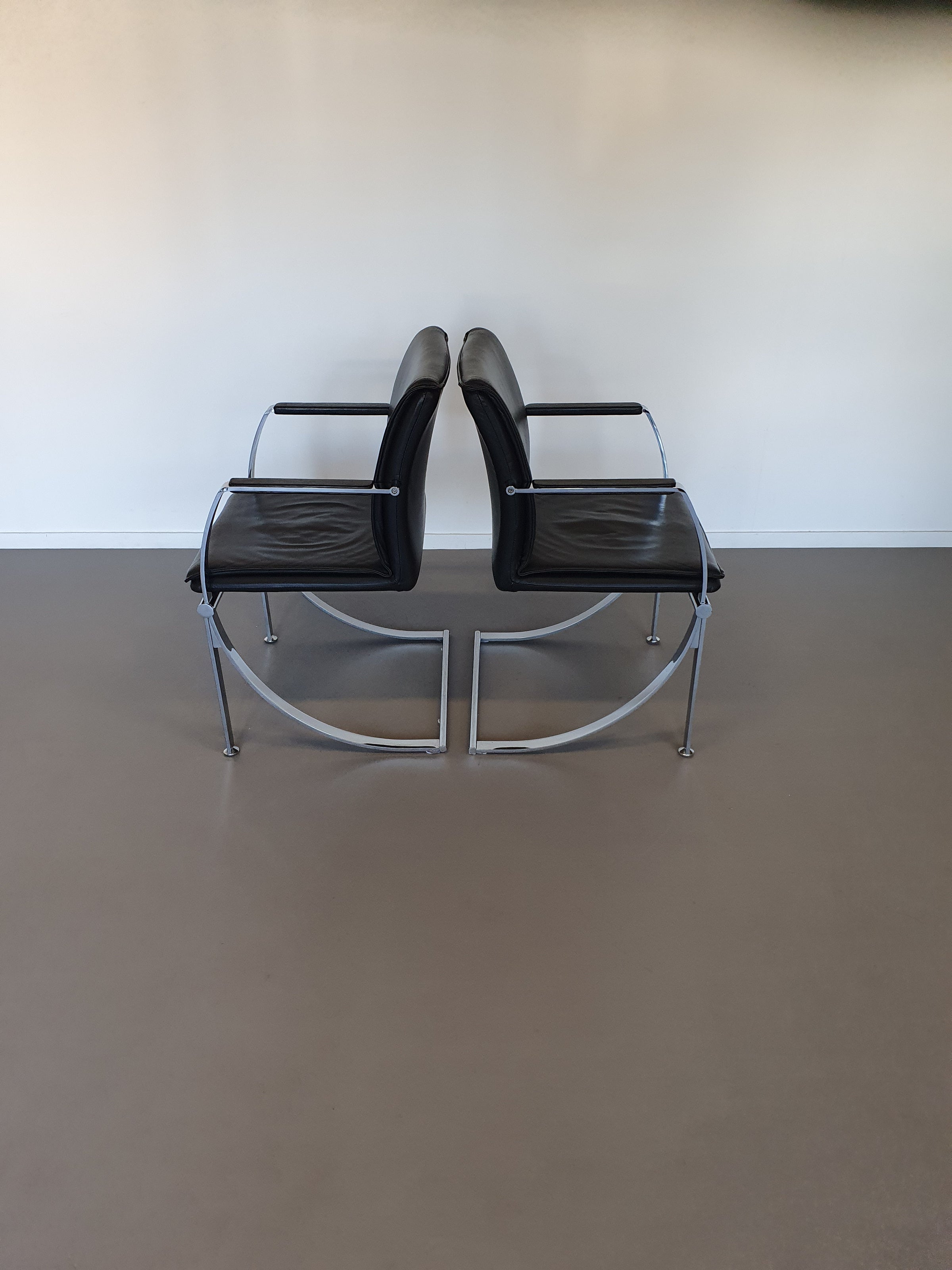 4 x Casala conference chair / black leather / chromen steel 1980s