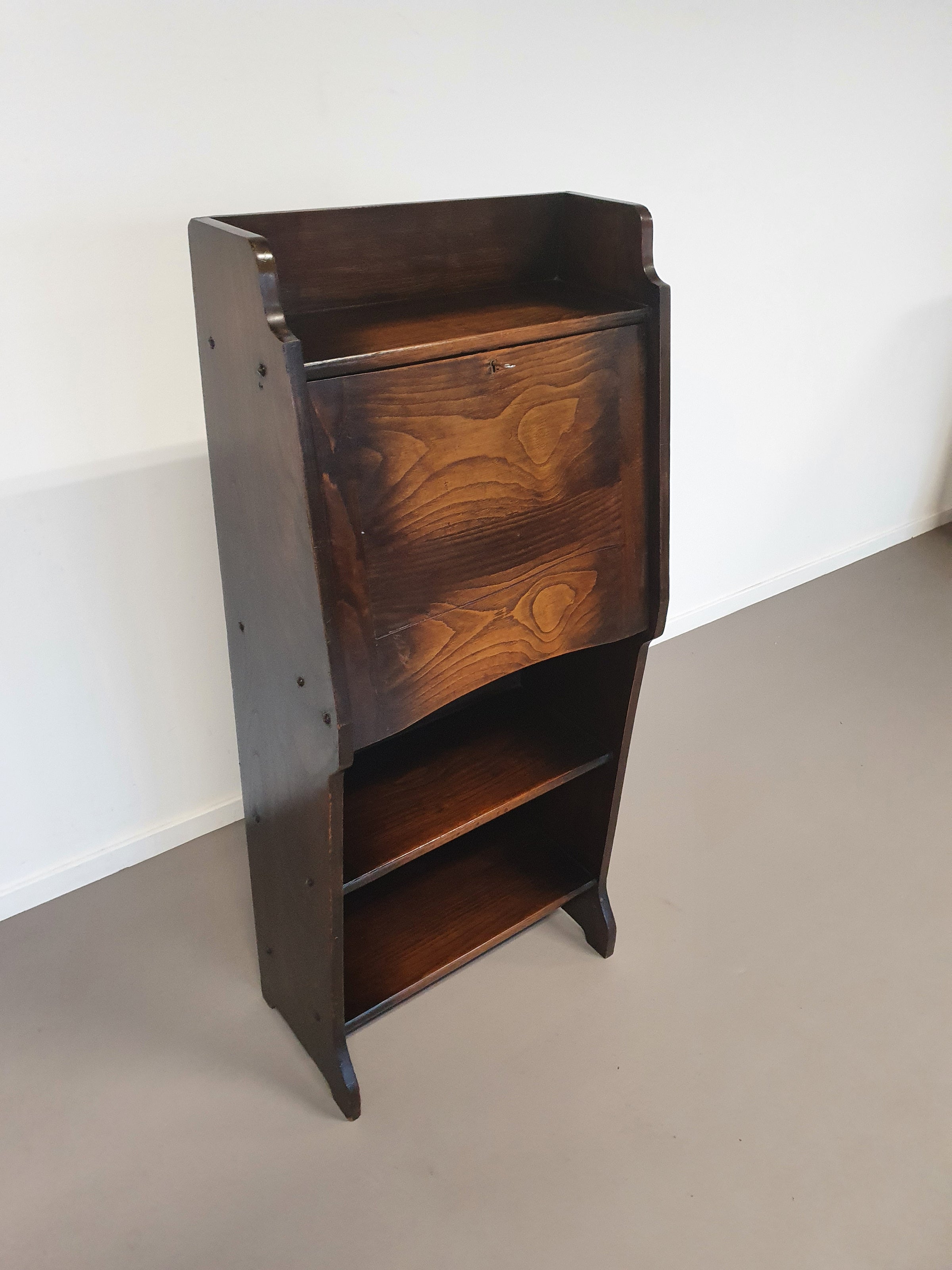 Interbellum small secretaire.