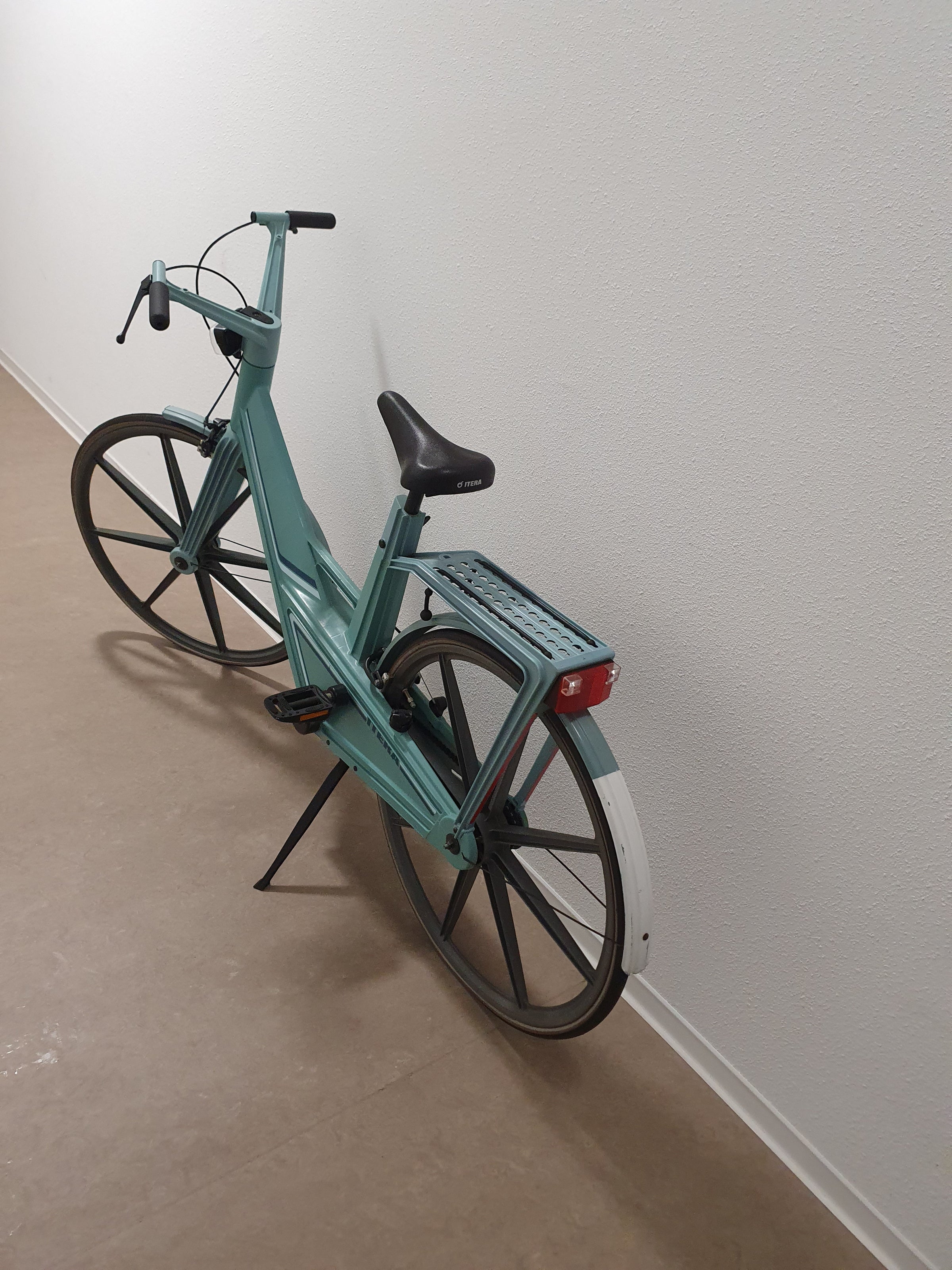 Vintage blauwe plastic fiets Itera van Volvo Zweden, jaren 80