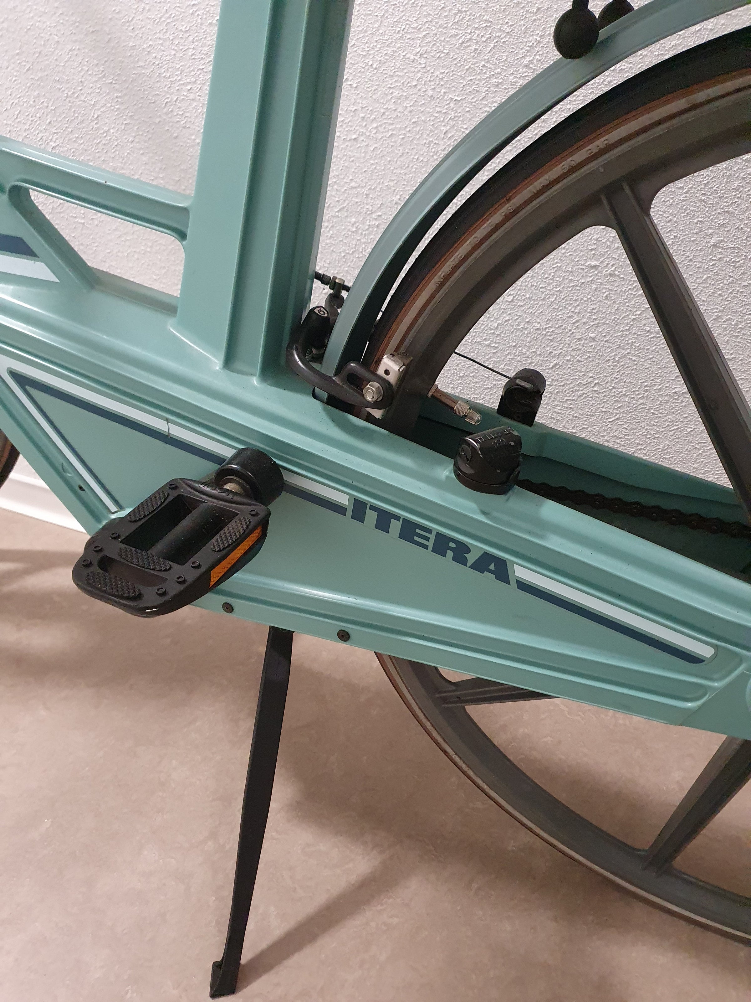 Vintage blauwe plastic fiets Itera van Volvo Zweden, jaren 80