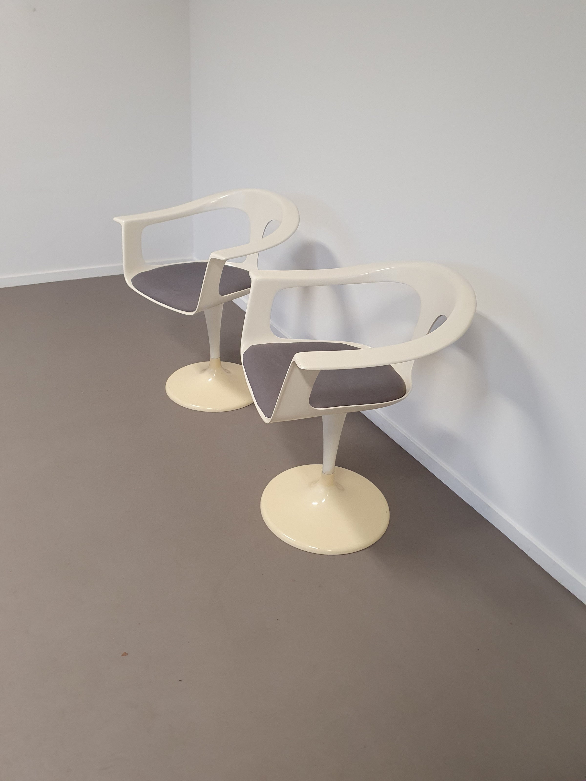 2 x Lusch Tulip Chair, rare, 1972, white design, vintage Colani design