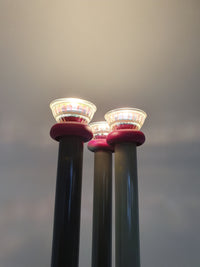 Trilumen vloerlamp van Hans Von Klier voor Bilumen Milano. Lamp gebruikt halogeenlampen. Vloerlamp meet 175 x 30 cm