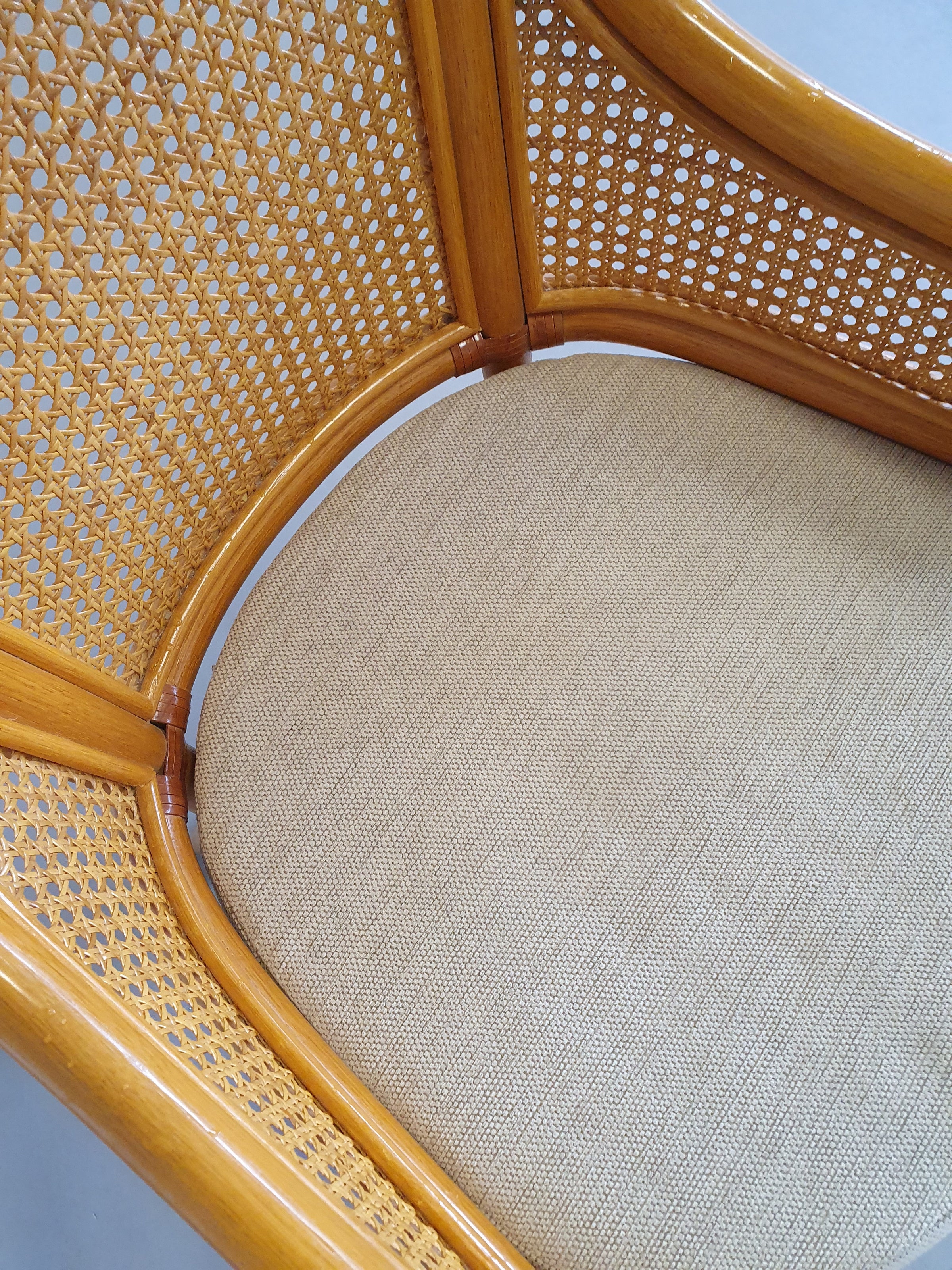 4 x Rotan / Webbing eetkamerstoelen jaren 80 in prachtige staat