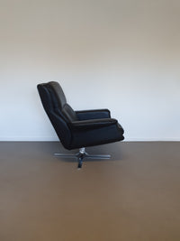 2 calf black leather lounge chairs