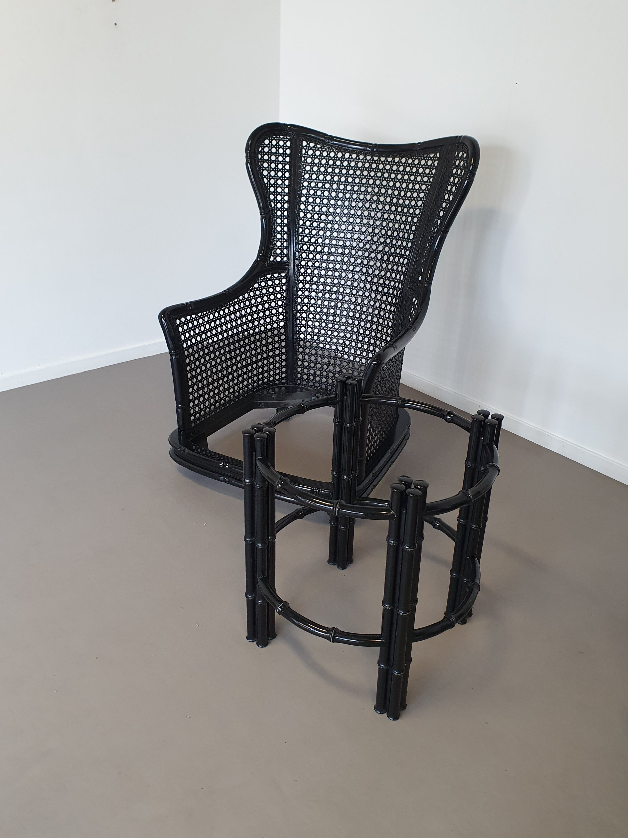 Prachtige Giorgetti wingback loungeset van imitatiebamboe wicker uit de jaren 70.