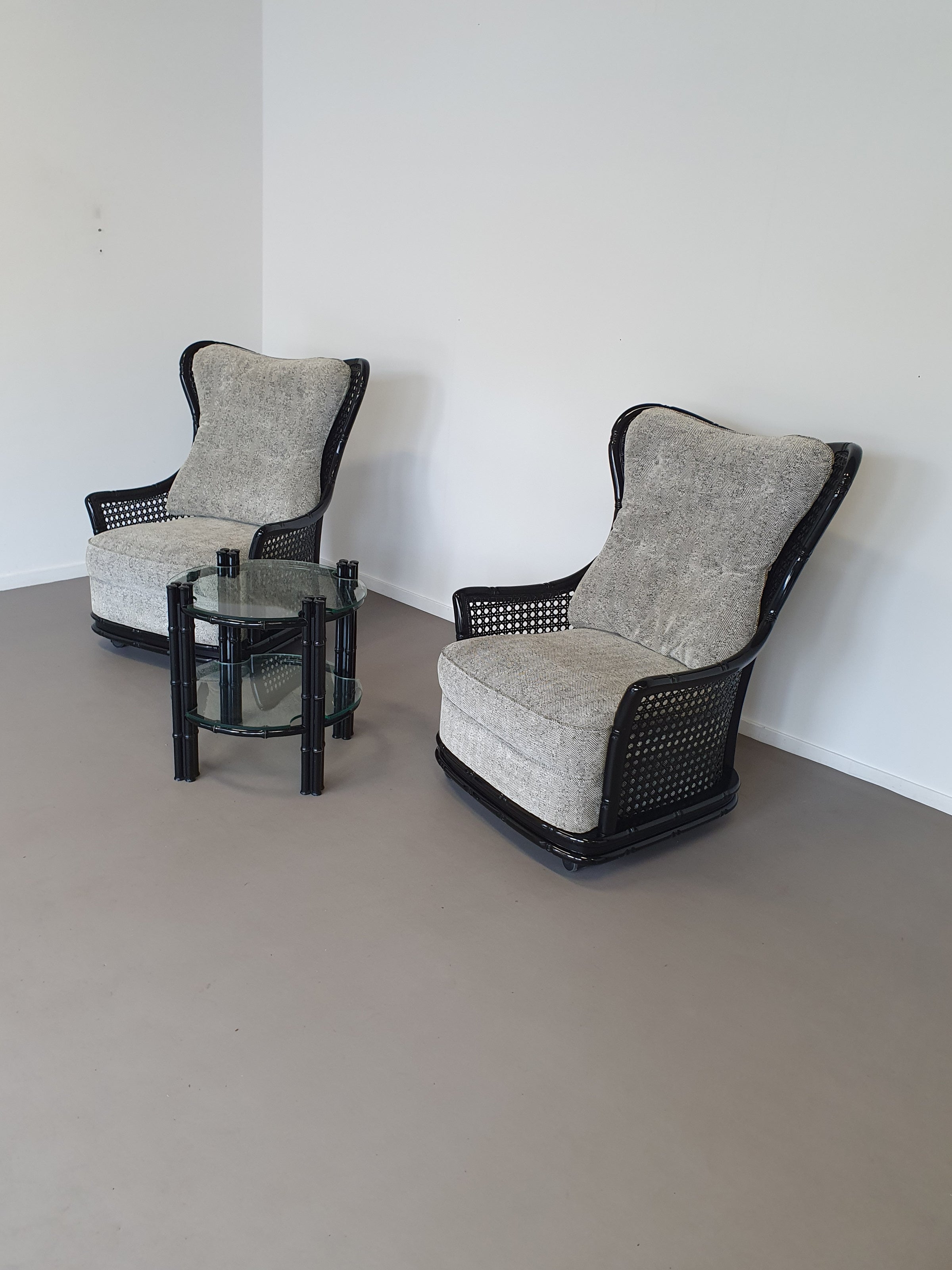 Prachtige Giorgetti wingback loungeset van imitatiebamboe wicker uit de jaren 70.