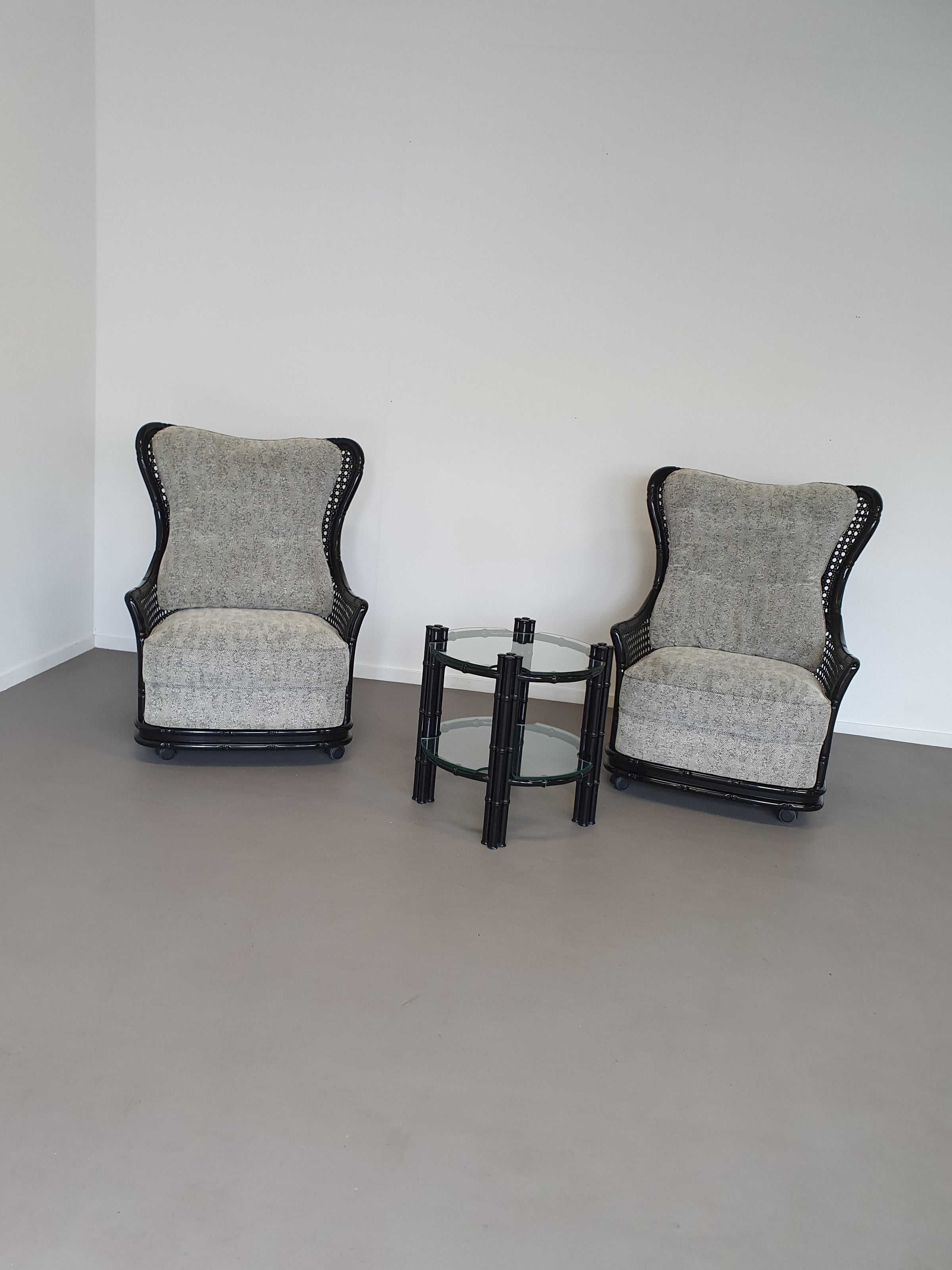 Prachtige Giorgetti wingback loungeset van imitatiebamboe wicker uit de jaren 70.