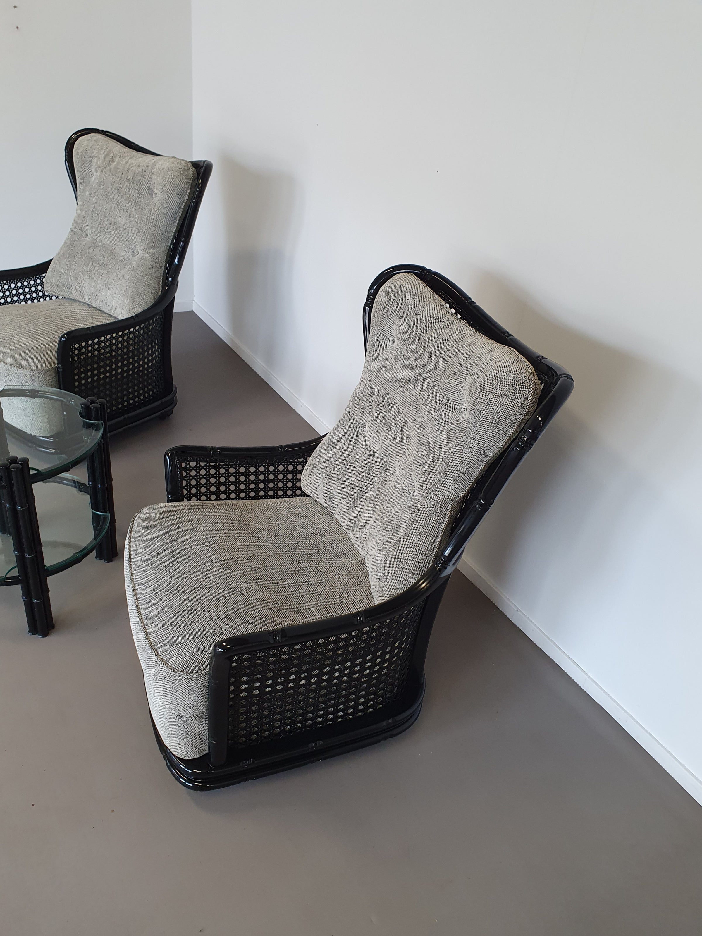 Prachtige Giorgetti wingback loungeset van imitatiebamboe wicker uit de jaren 70.