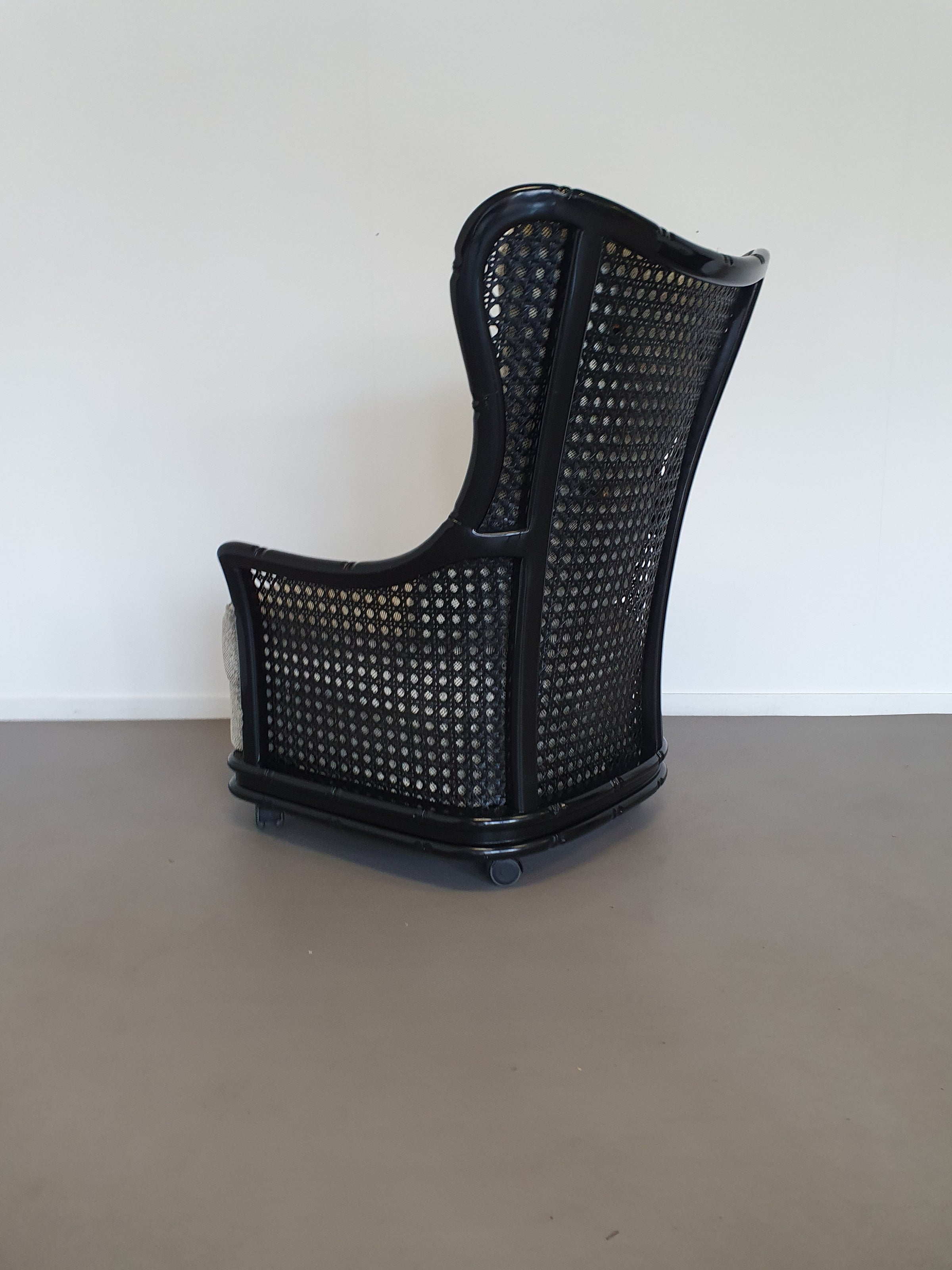 Prachtige Giorgetti wingback loungeset van imitatiebamboe wicker uit de jaren 70.