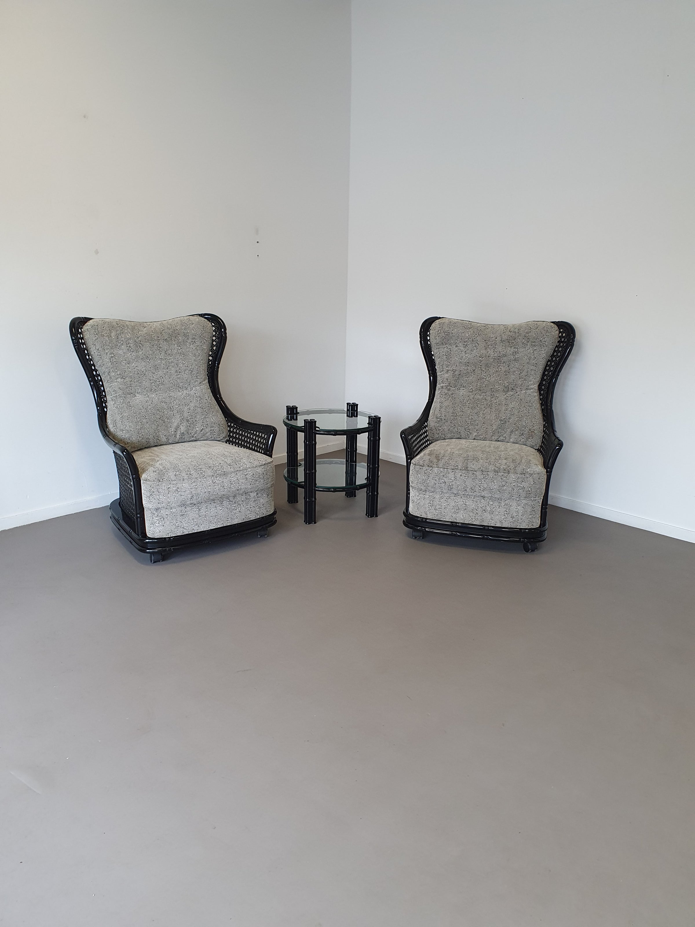 Prachtige Giorgetti wingback loungeset van imitatiebamboe wicker uit de jaren 70.