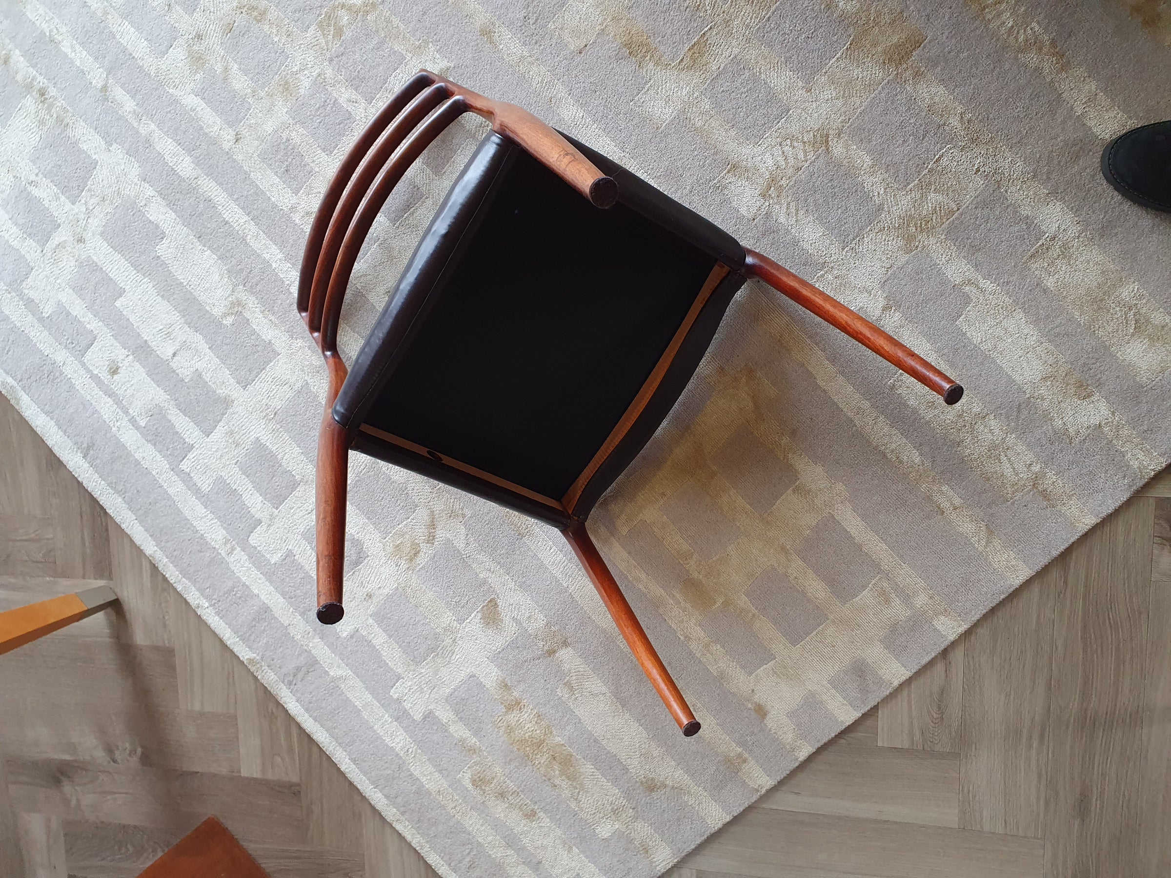 Niels O. Møller Dining Chairs Model 78 by J.L Møllers Møbelfabrik in Denmark
